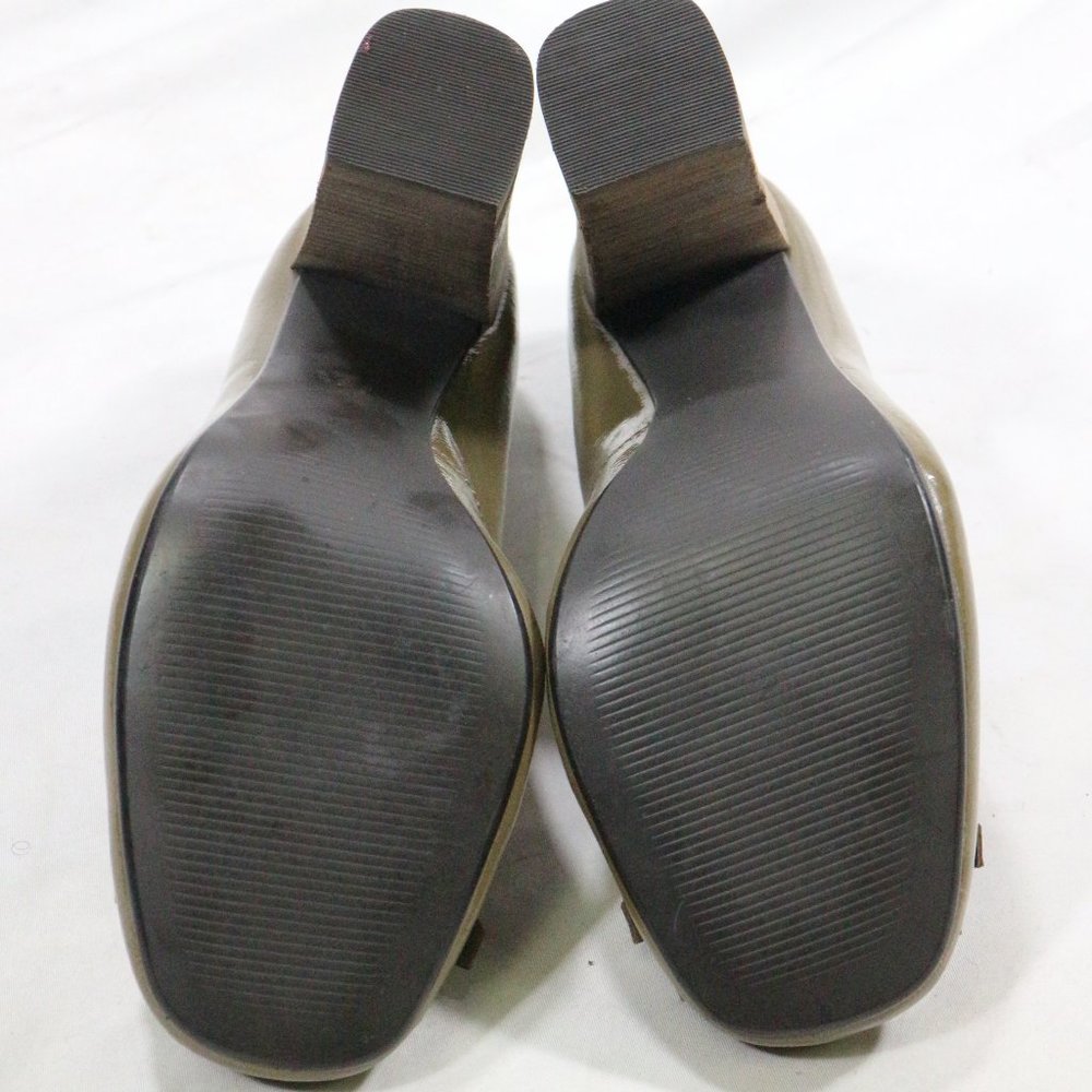 LEVITY Nicolo Taupe Patent Leather Kilted Heels - Picture 8 of 8